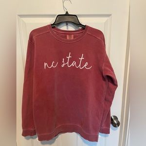 Women’s Comfort Colors Pink NC State Crewneck Sweatshirt- SZ Small
